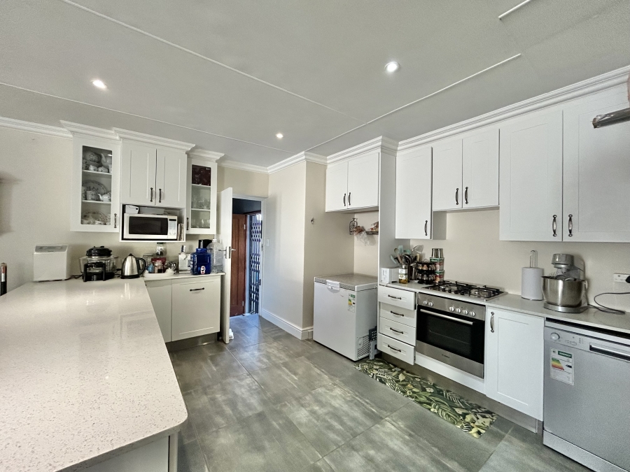 3 Bedroom Property for Sale in Fountains Estate Eastern Cape